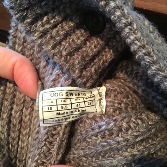 Ugg Australia Gray Classic Cardy Sweater Knit Fold Over 3 Button Tall Boots 10 - Picture 5 of 5